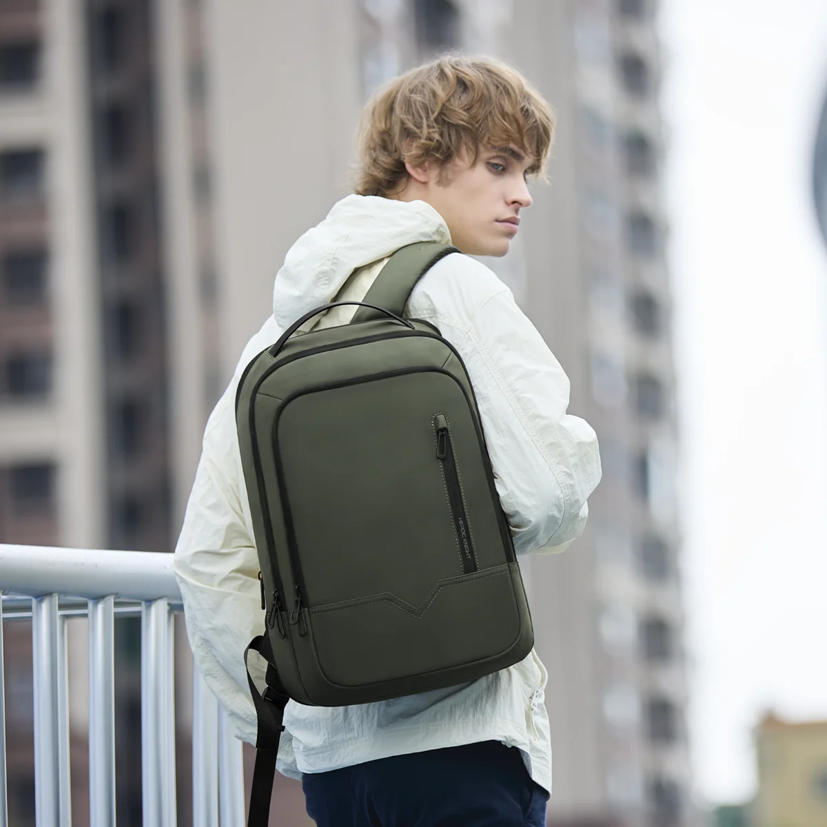 HK Expandable Business Backpac - Laptop Backpack 15.6 avis et prix